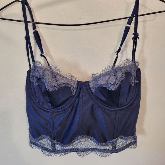 Victoria's Secret Victoria's Secret Navy Blue Unlined Balconette Bra- 32D Size ONE SIZE - 3 Thumbnail