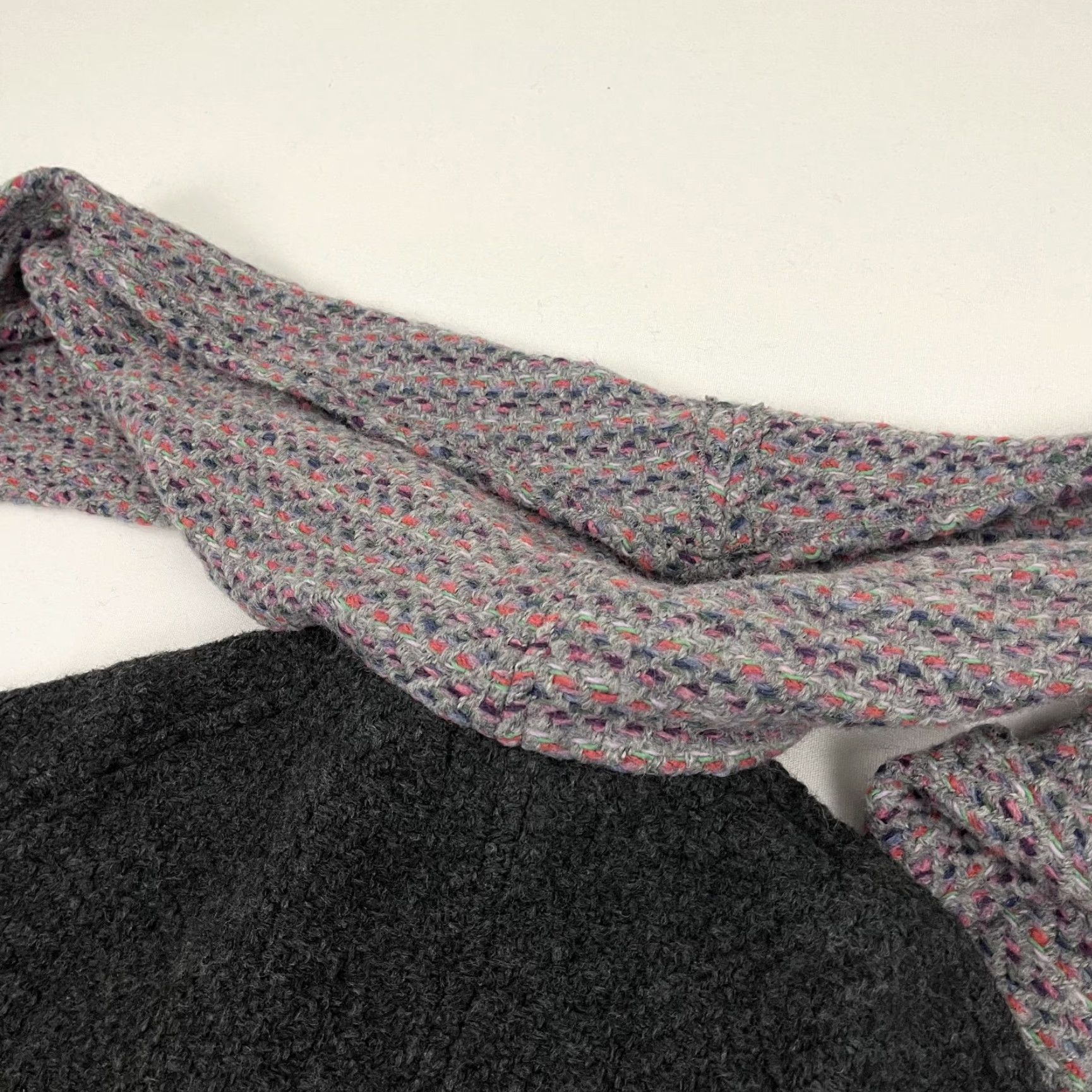 Vintage John Branigan Weavers Tina Cape W/ Scarf Adult OS Gray Wool Blend Slow Fashion Cape Unisex Adults Regular Knit Wool Size ONE SIZE - 8 Thumbnail