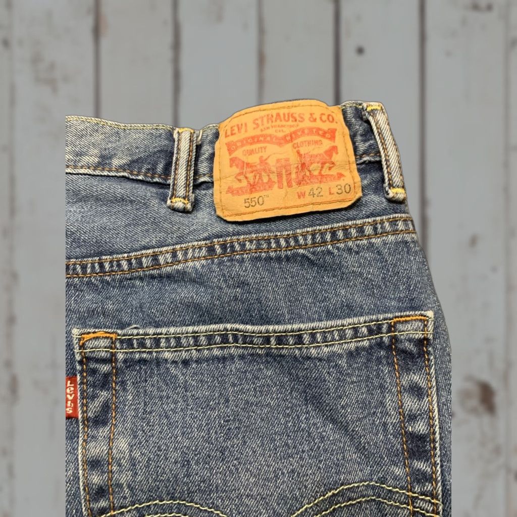 Levi's Levi's 550 Jeans Men's Relaxed Fit Size 40x30 Blue Medium Wash Denim - 5-Pocket Design, High Rise, Classic American Size US 42 / EU 58 - 1 Thumbnail