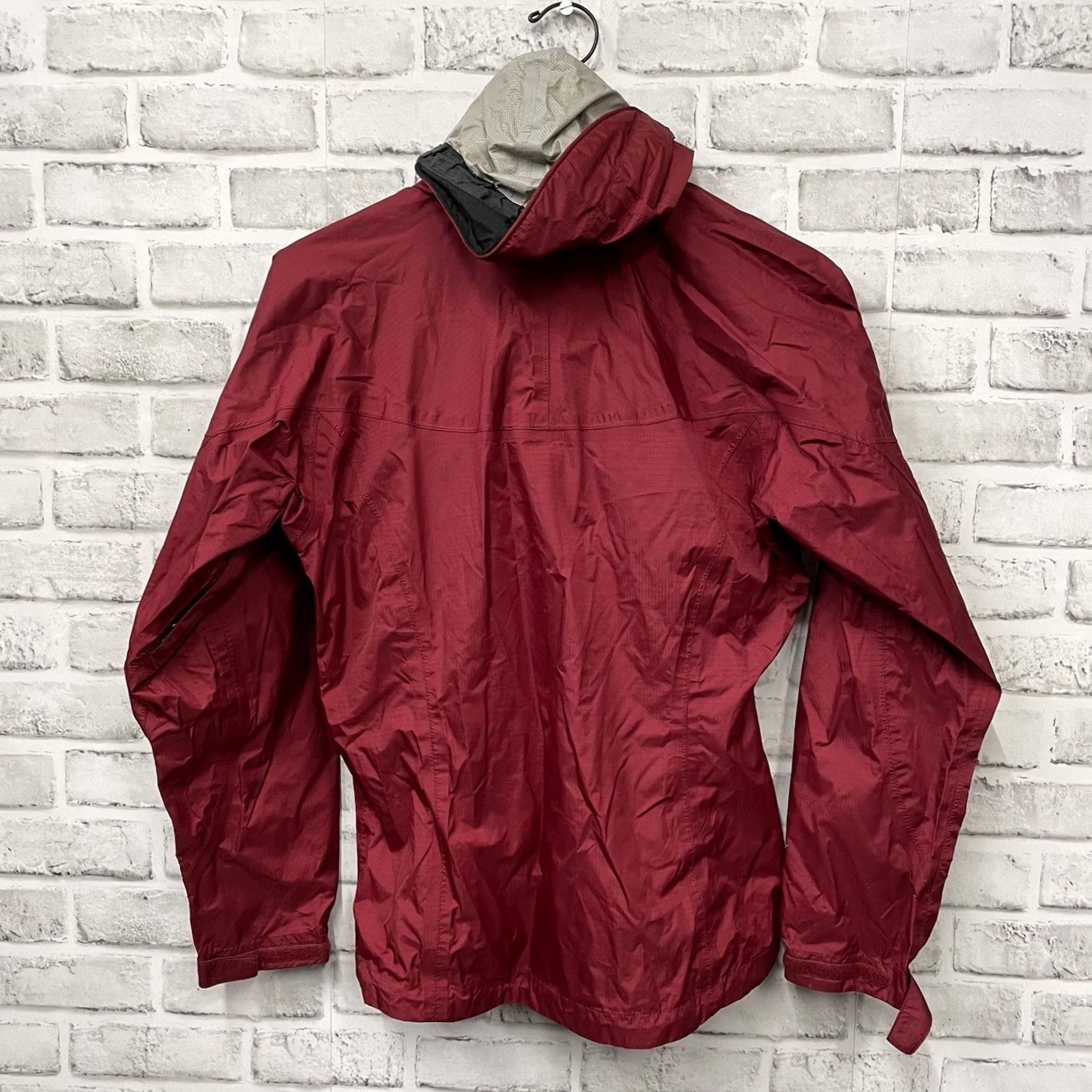 Marmot VINTAGE Marmot zip-up red hooded rain jacket Womens XS Size XS / US 0-2 / IT 36-38 - 5 Thumbnail