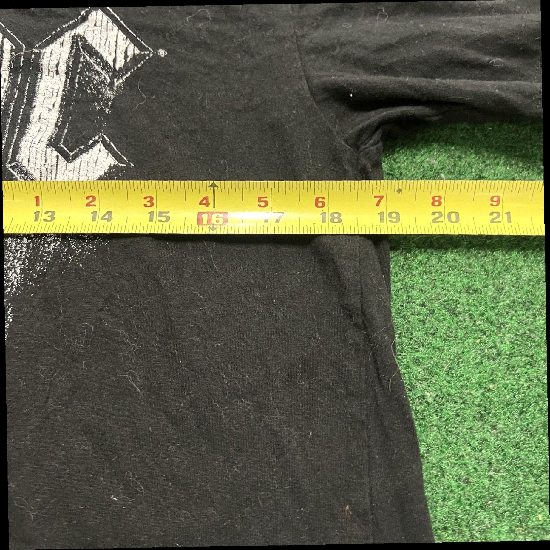 Vintage Vintage Y2K AC/DC Lightning T Shirt Size Small Fade Rock Band Tee Size US S / EU 44-46 / 1 - 6 Thumbnail