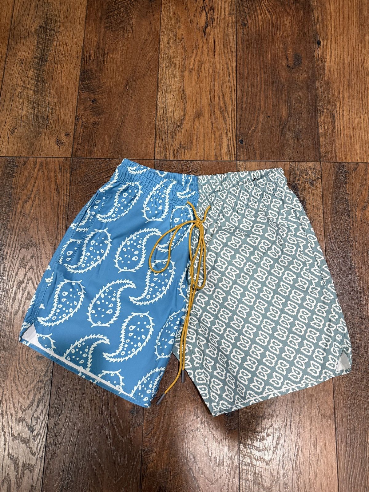 Rhude Rhude Swim Shorts Bandana X Small Size US 28 / EU 44 - 1 Thumbnail