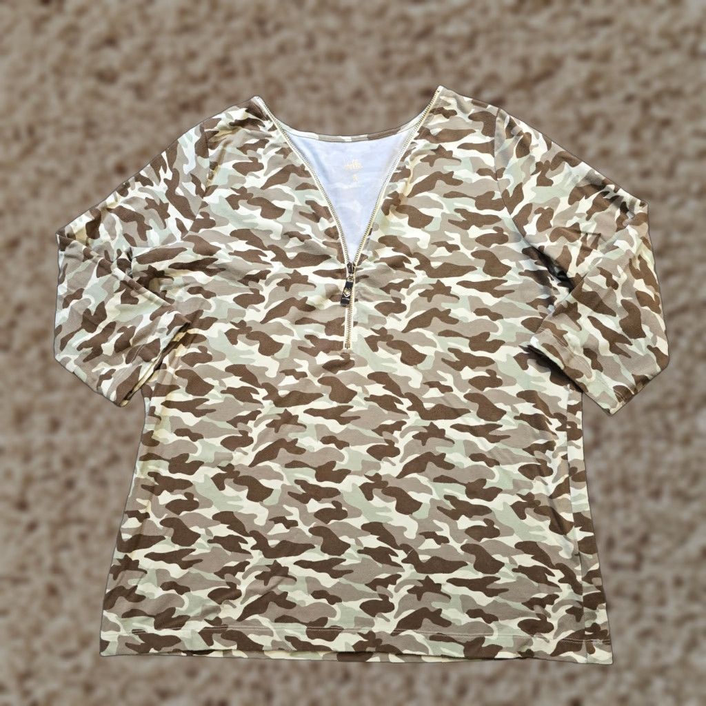 Vintage Belle Kim Gravel Top Women Large Green Brown Camo Stretchy Shirt V Neck Capsule Shirt Green Women L Camouflage V-Neck Zipper Size L / US 10 / IT 46 - 1 Thumbnail