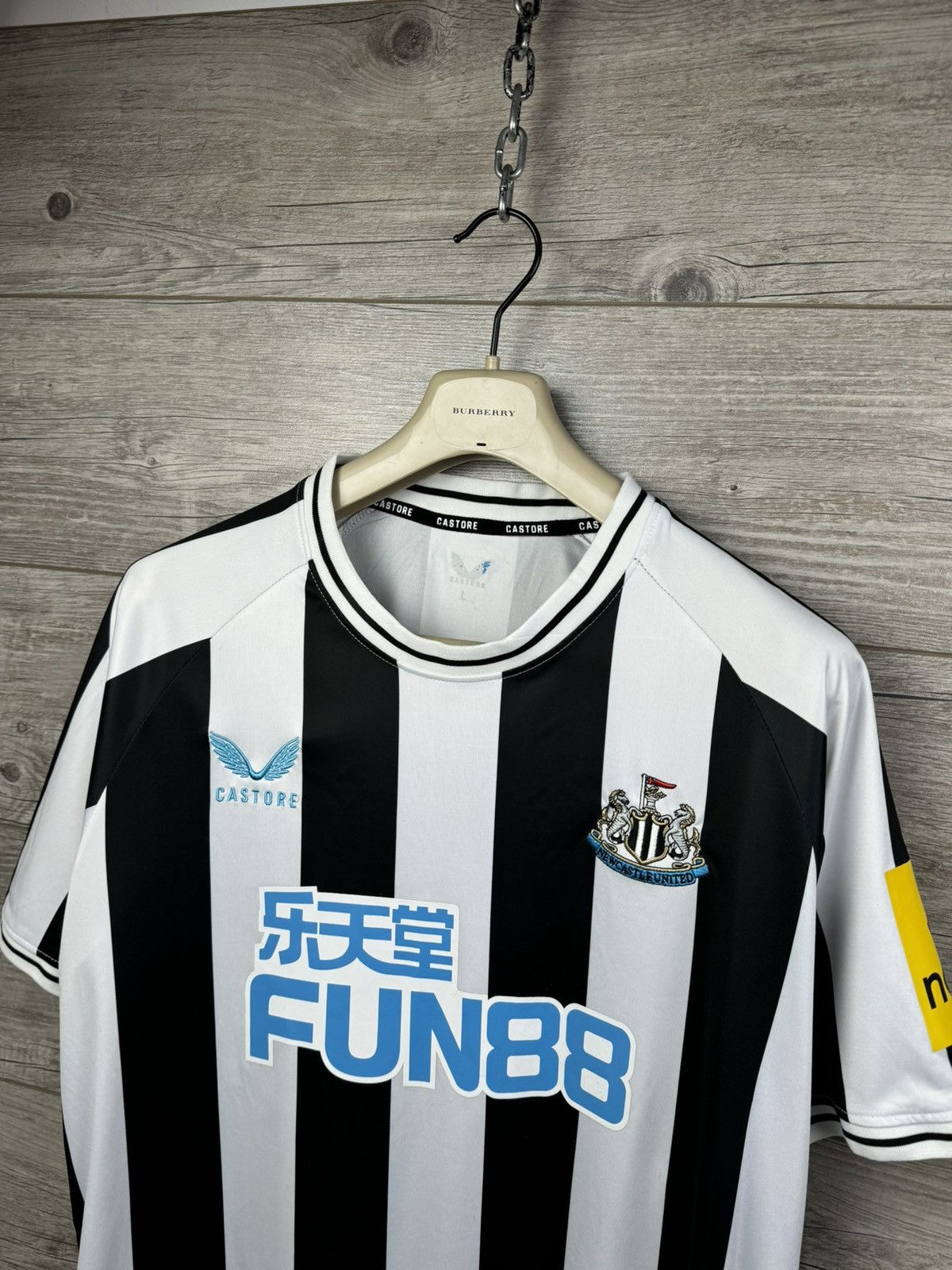 Castore NEWCASTLE UNITED ALMIRON #24 FOOTBALL SOCCER SHIRT CASTORE Size US L / EU 52-54 / 3 - 6 Thumbnail