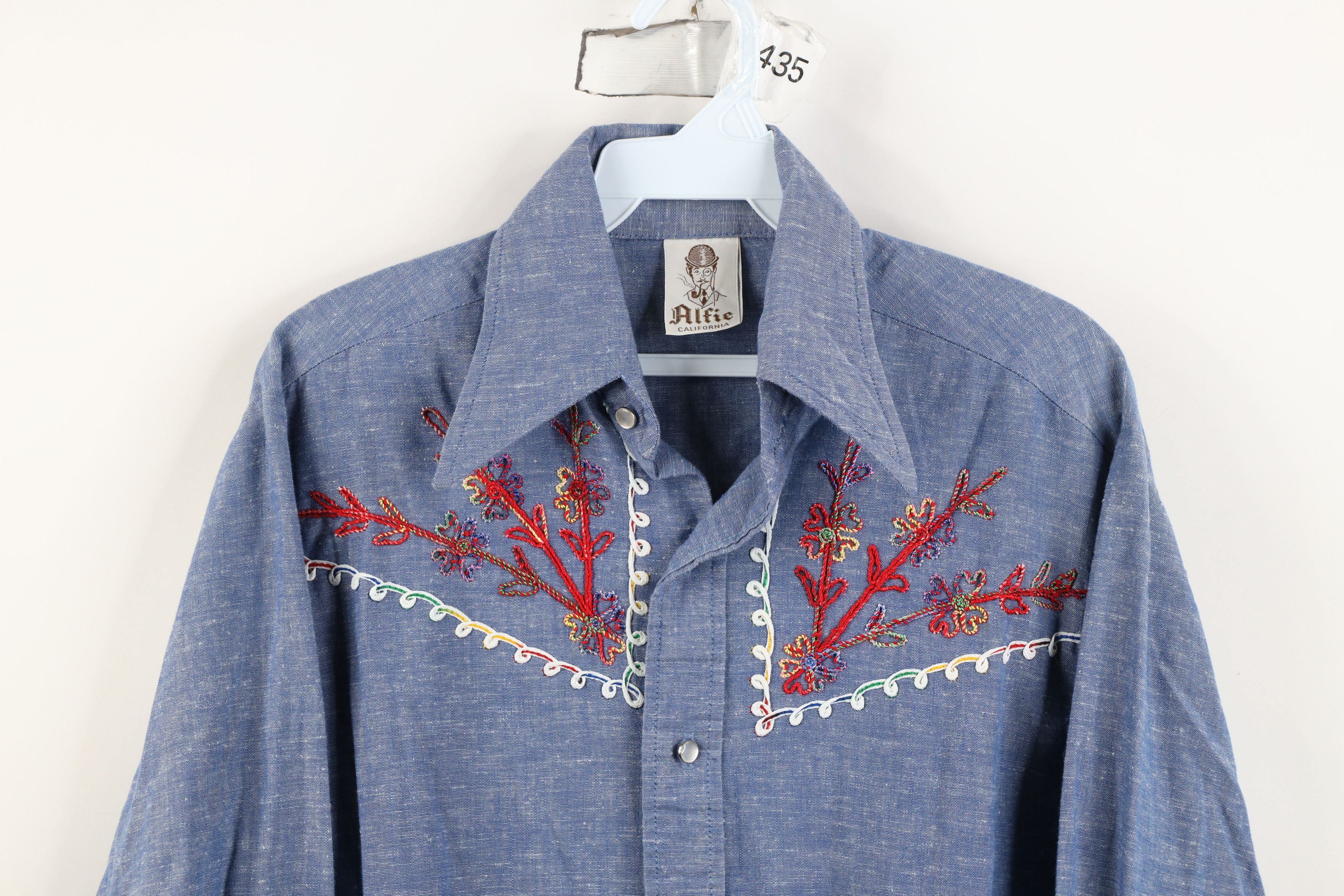 Vintage Vtg 60s 70s Chambray Embroidered Flower Collar Button Shirt Size US S / EU 44-46 / 1 - 2 Thumbnail