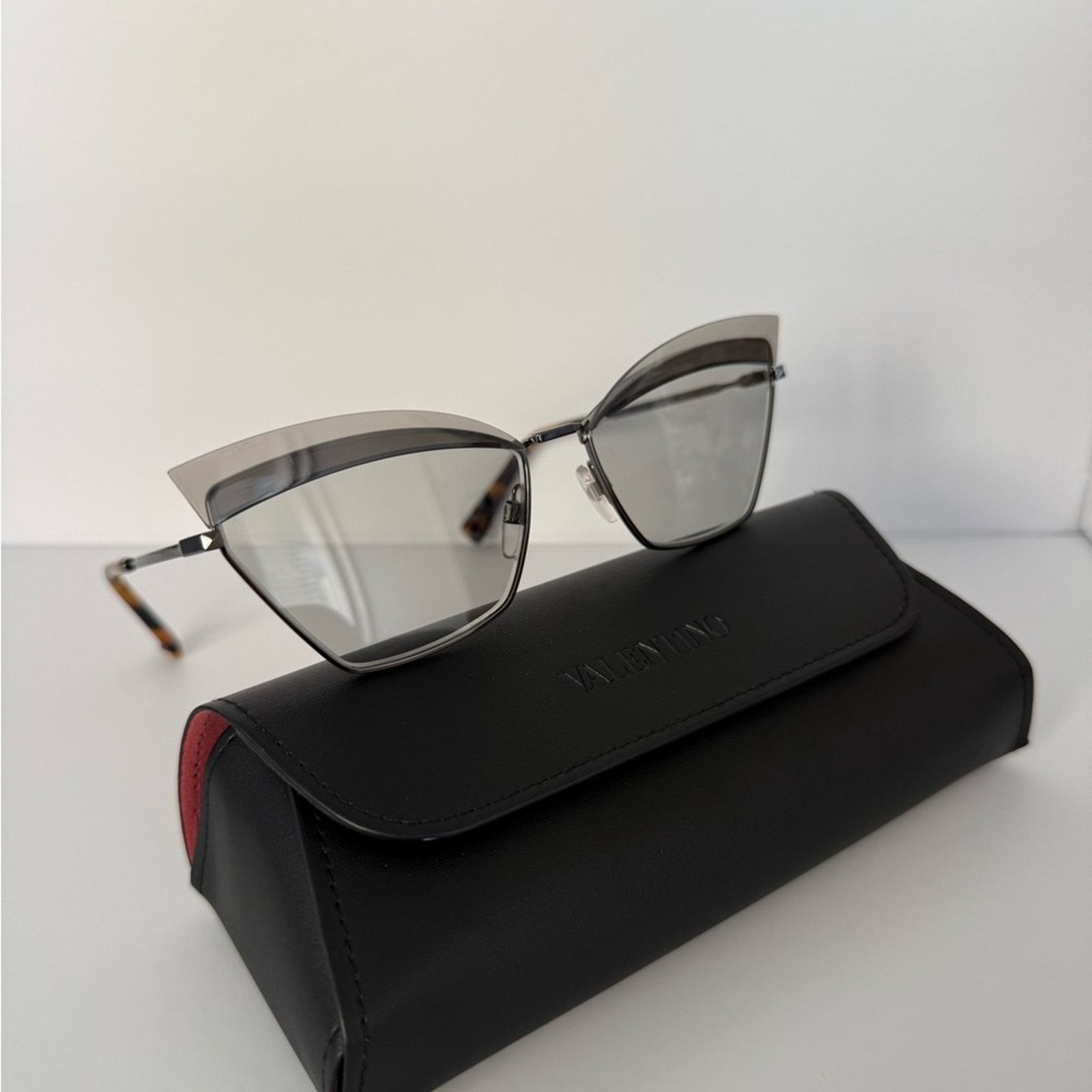 Valentino NEW Valentino Garavani women sunglasses VA2029 3039/87 Size ONE SIZE - 7 Thumbnail