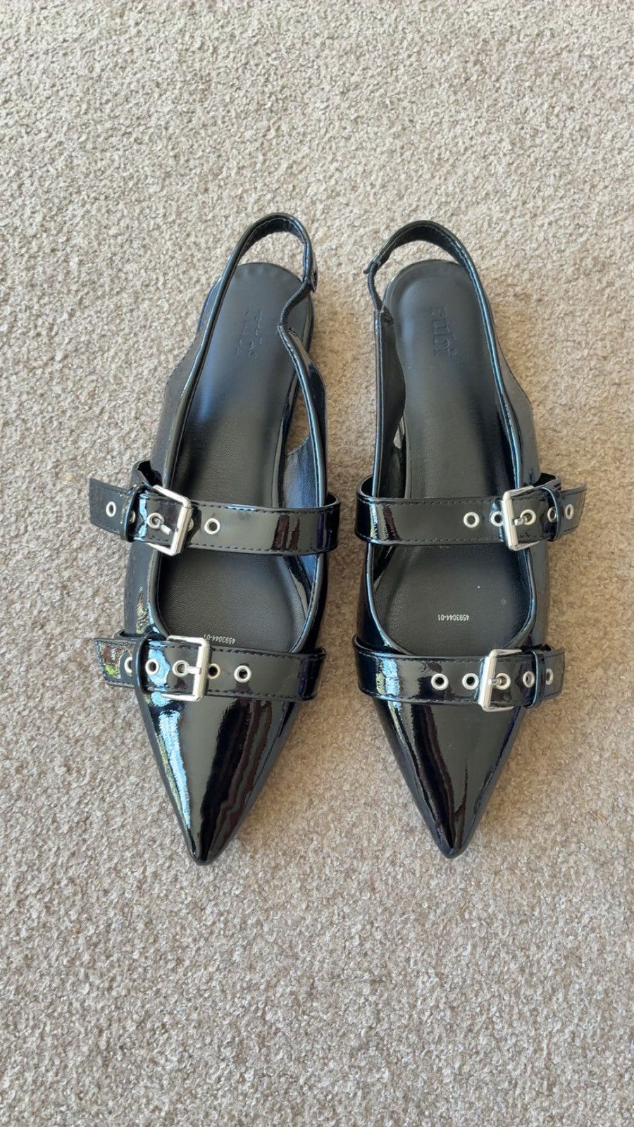 Other black patent leather buckle flats with pointed toe Size US 8 / IT 38 - 2 Thumbnail