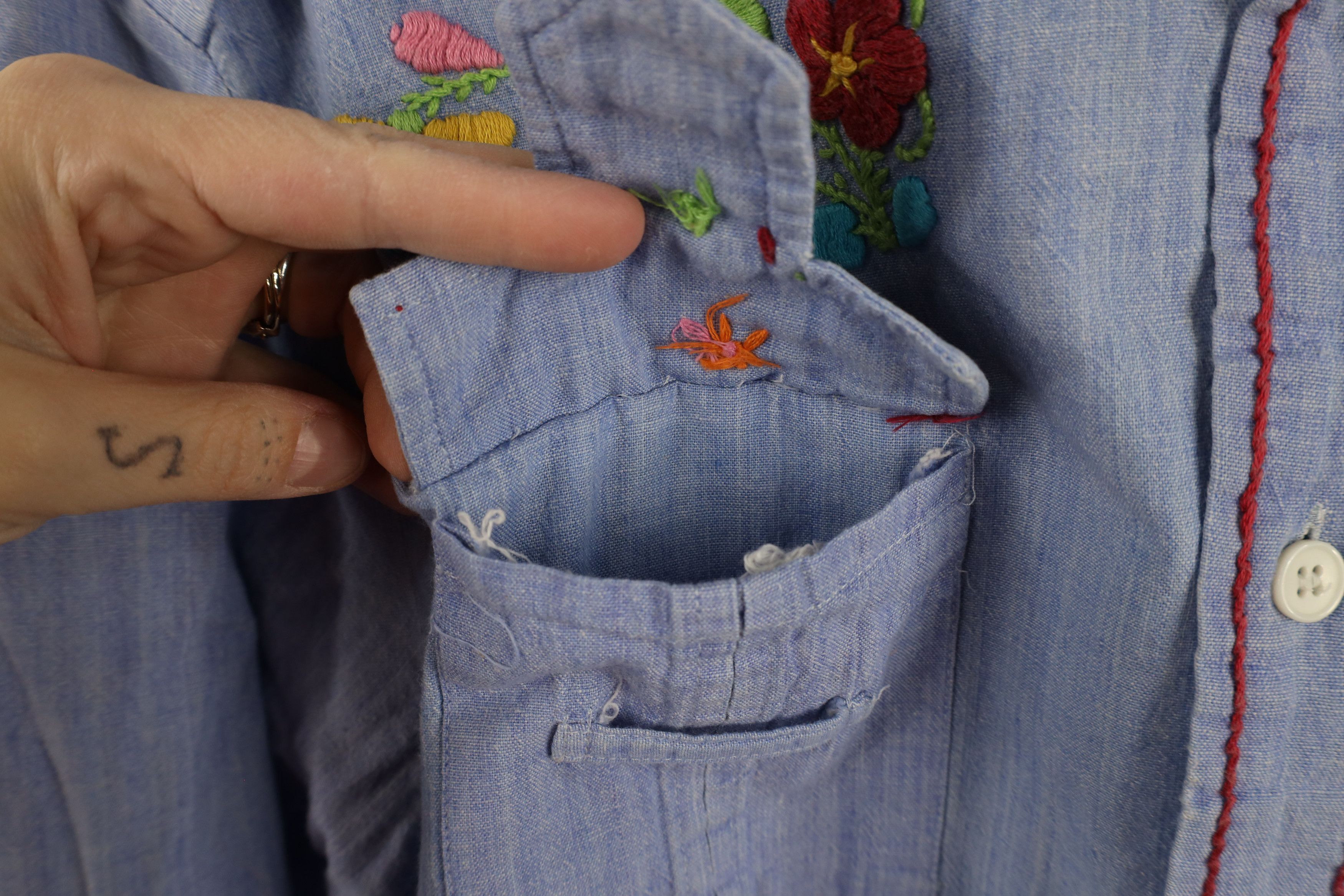 Vintage Vintage 70s Boho Chic Embroidered Military Button Shirt Size L / US 10 / IT 46 - 6 Thumbnail