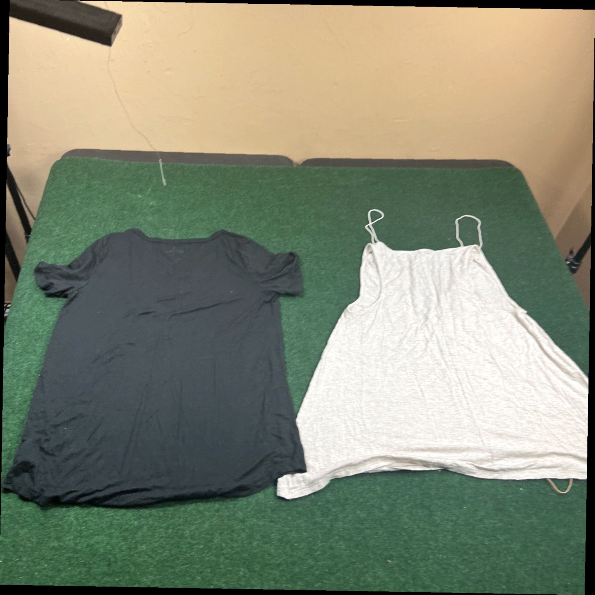 American Eagle Outfitters (2) American Eagle Outfitters Sz M Tee T-shirt & Tank Soft Sexy Fast Shipping Size M / US 6-8 / IT 42-44 - 7 Thumbnail