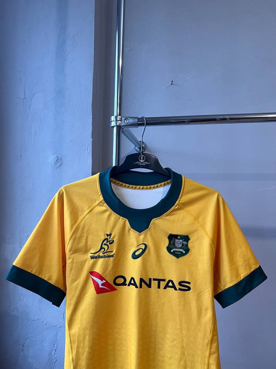 Asics 2021 AUSTRALIA WALLABIES TEAM RUGBY UNION HOME JERSEY SHIRT Size US XL / EU 56 / 4 - 4 Thumbnail