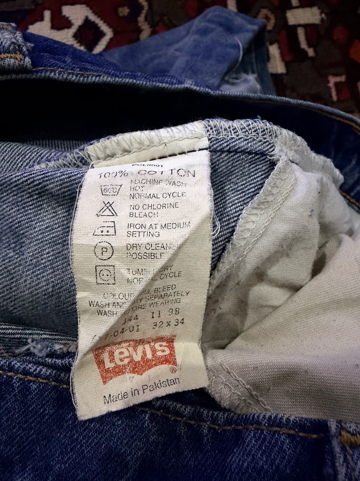 Levi's Vintage Levi's 517 Orange Tab Distressed Bootcut Jeans Size US 30 / EU 46 - 3 Thumbnail