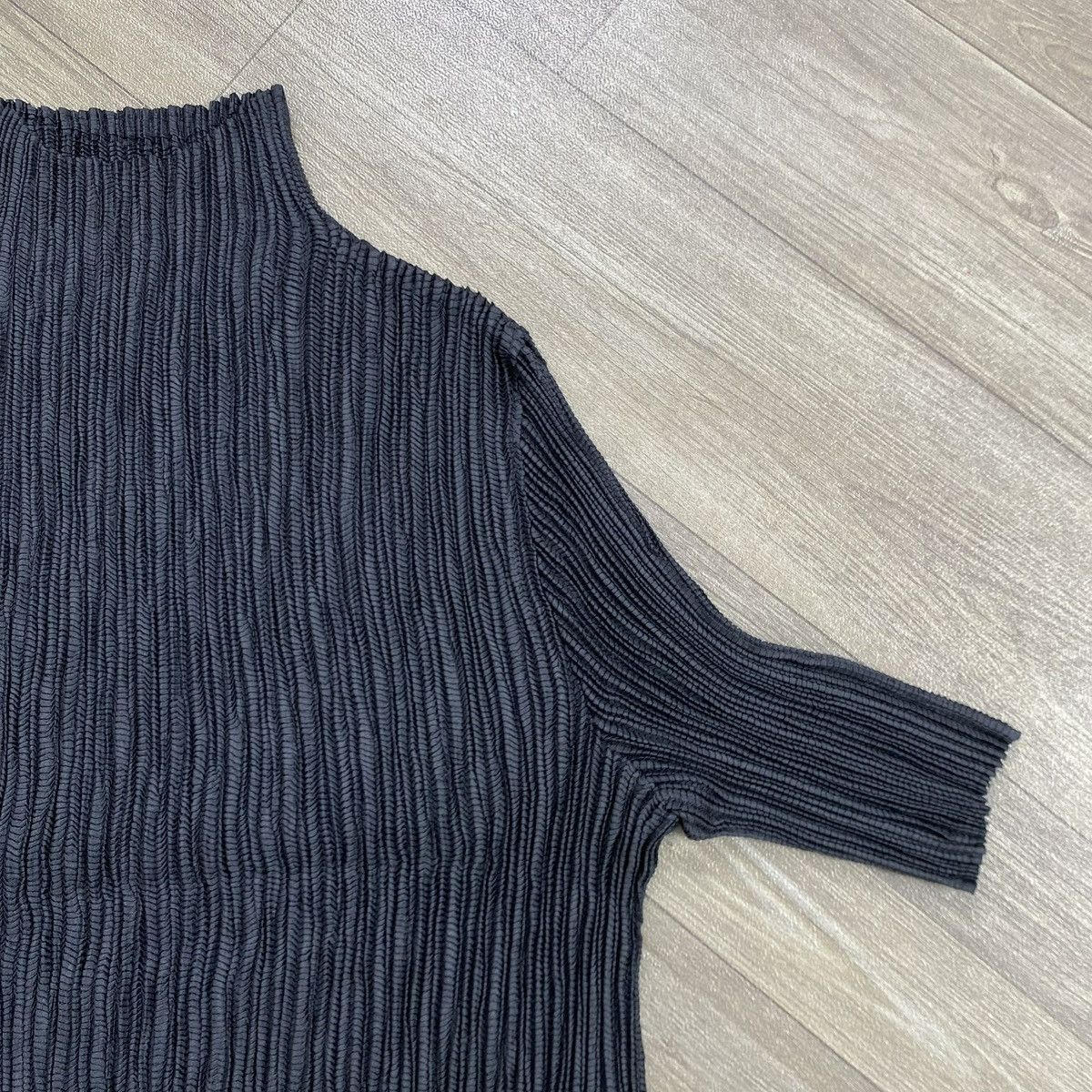Issey Miyake 2000s Issey Miyake Specchio Pleats Architectural Top Black Size M / US 6-8 / IT 42-44 - 6 Thumbnail