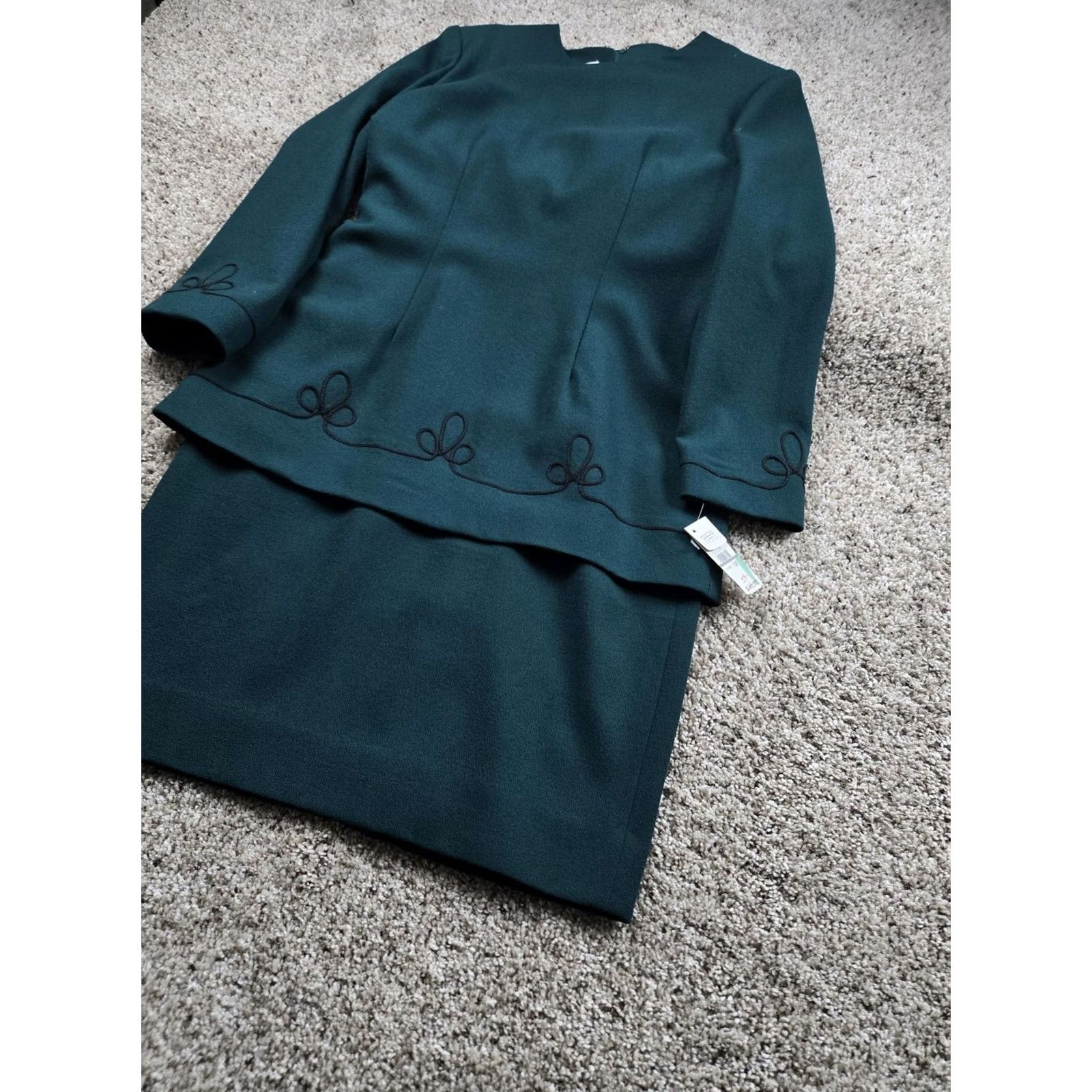 Talbots VINTAGE Talbots Petites Skirt Suit Womens 10P Green Wool Dress 1 Piece Made USA Size 32" / US 10 / IT 46 - 2 Thumbnail