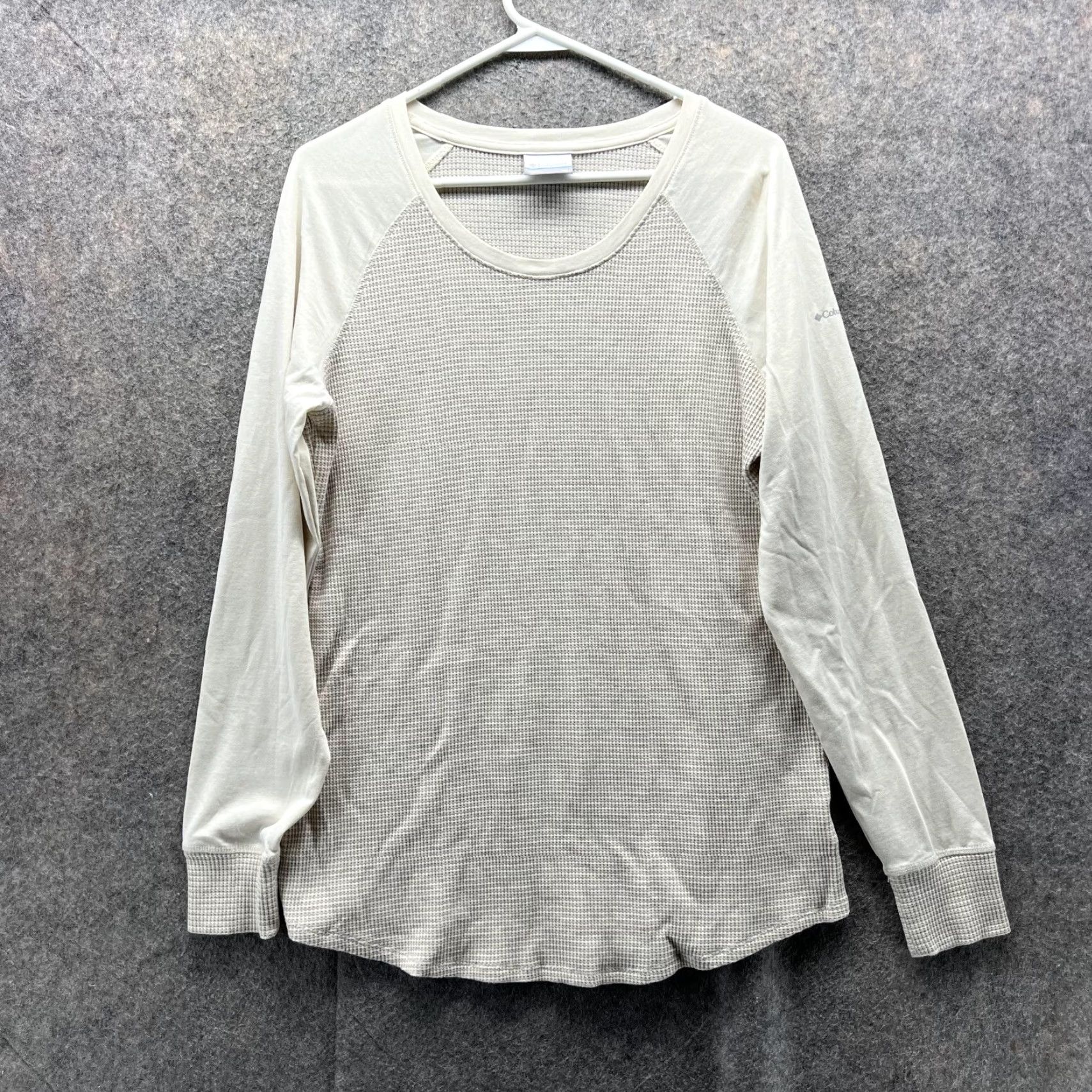 Vintage VINTAGE Columbia Sweater Women XL Beige Crewneck Pullover Sweatshirt/ Sweatshirt VTG Size XL / US 12-14 / IT 48-50 - 2 Thumbnail