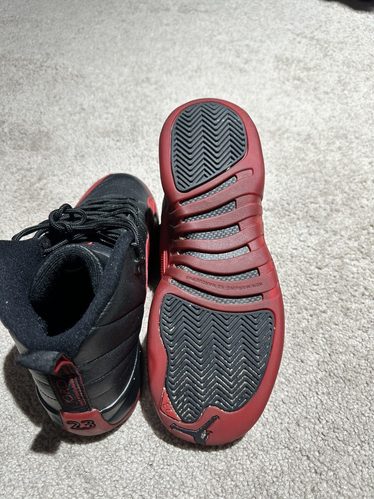 Jordan Brand Jordan 12 Flu game Size US 5.5 / EU 38 - 4 Thumbnail