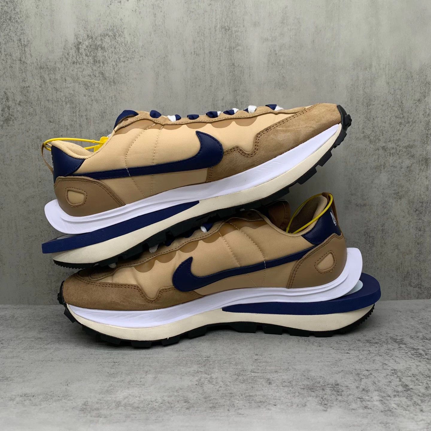 Nike Sacai x Nike VaporWaffle Sesame Khaki EUR 44 MINT Size US 11 / EU 44 - 3 Thumbnail