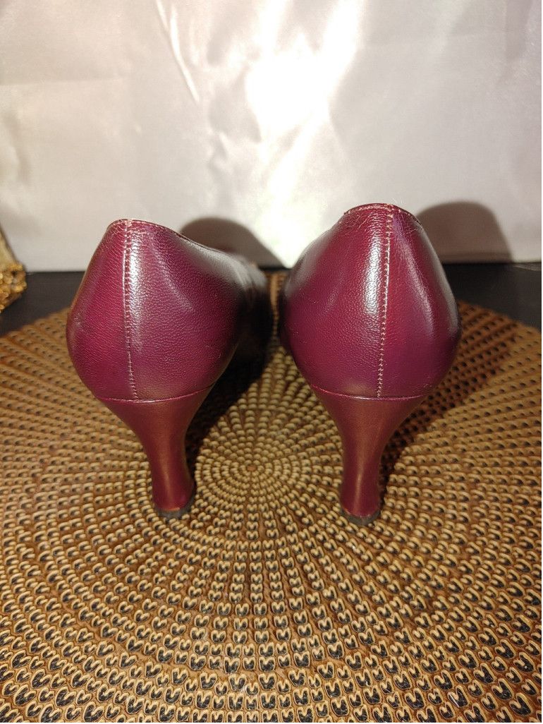 Other Investments Leather Heels Size 37.5 Size US 7 / IT 37 - 5 Thumbnail
