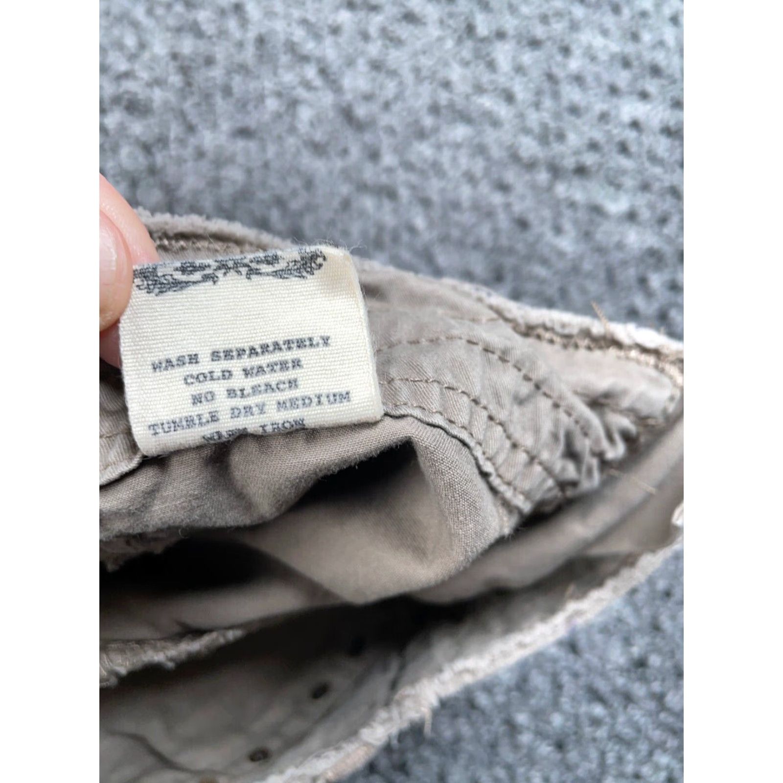 Vintage Vintage Y2K Women's Cargo Pants Baggy Low-Rise Raw Edge Beige Cotton 90s Casual, Loose Fit, Size 36 Size 25" / US 0 / IT 36 - 5 Thumbnail