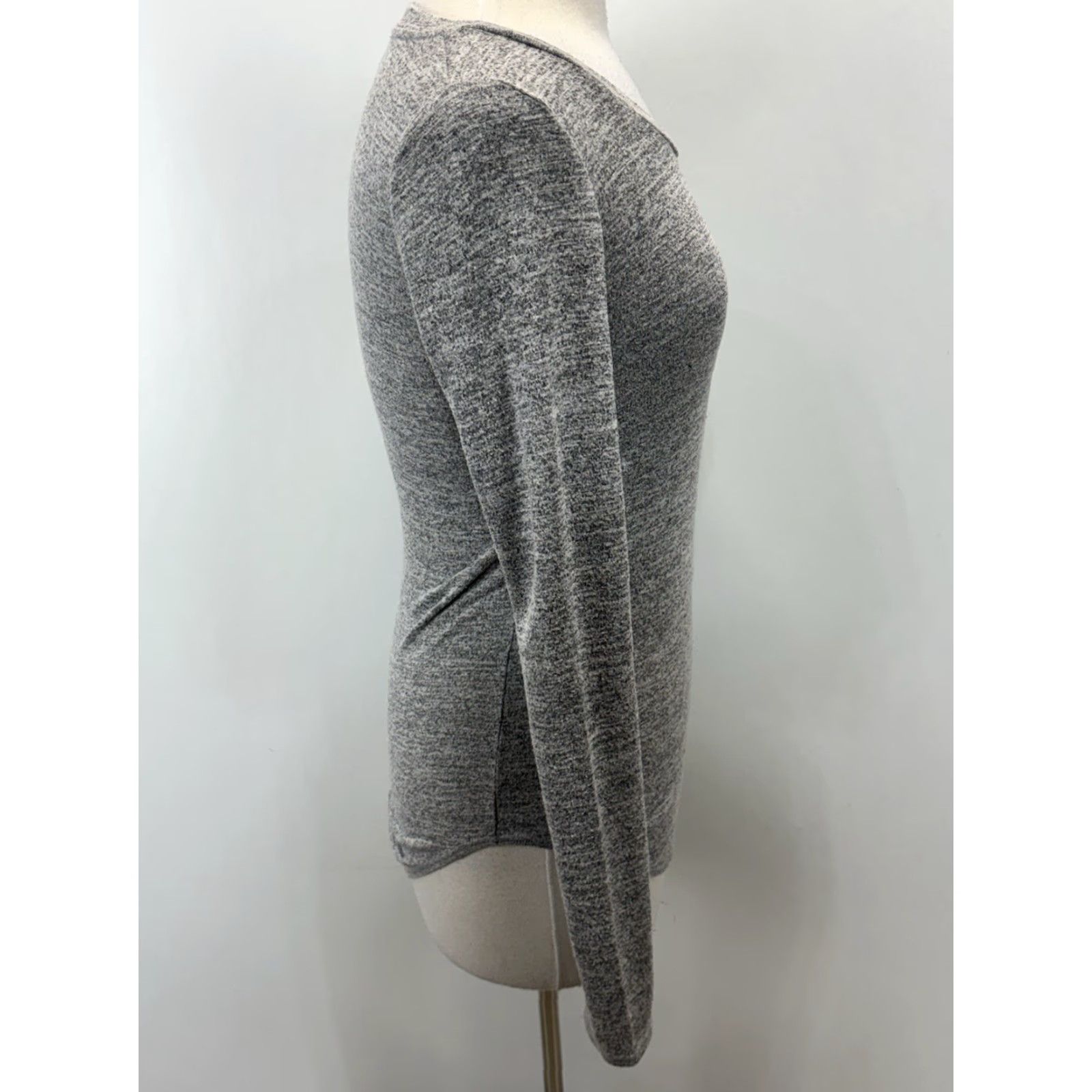 Vintage VINTAGE? Wilfred Free Diapason Long Sleeve Shirt Women’s Small S Heather Grey Rayon Blend Basic Shirt Womens Small Heather Grey Size S / US 4 / IT 40 - 4 Thumbnail