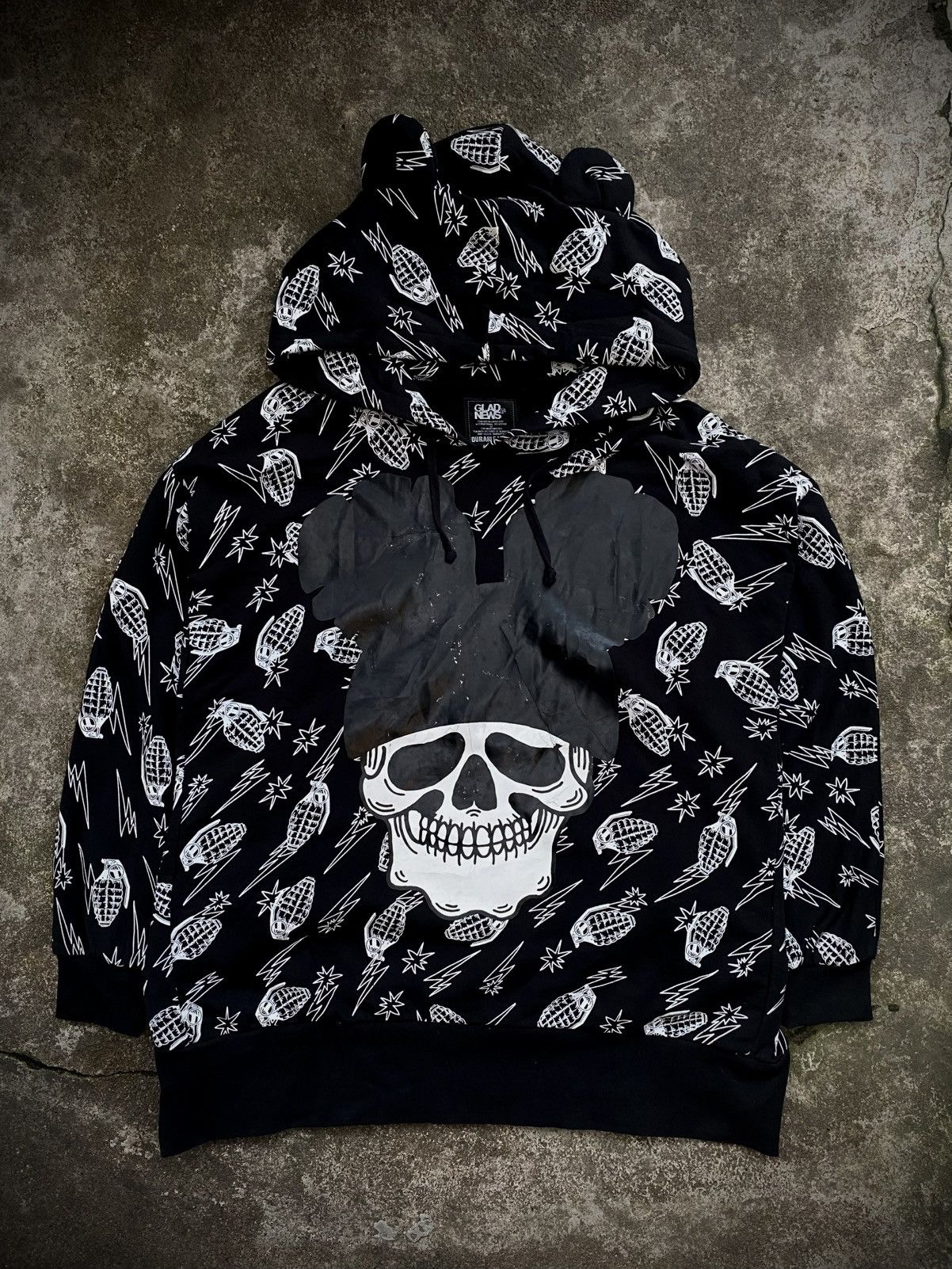 Japanese Brand GLAD NEWS MICKEY SKULL GRENADE PONCHO HOODIES Size US L / EU 52-54 / 3 - 1 Thumbnail