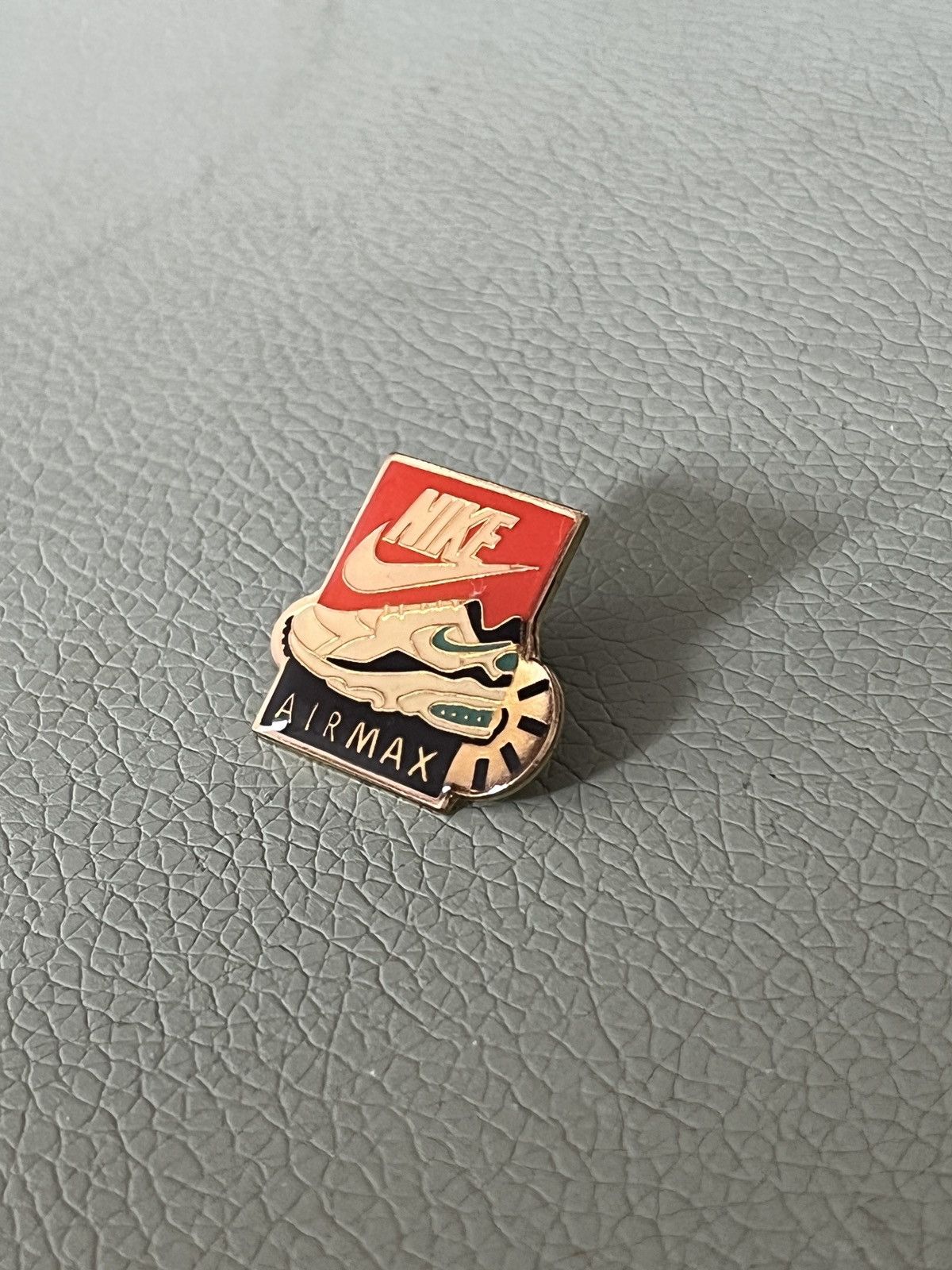 Nike Nike Air Max vintage pin Size ONE SIZE - 3 Thumbnail