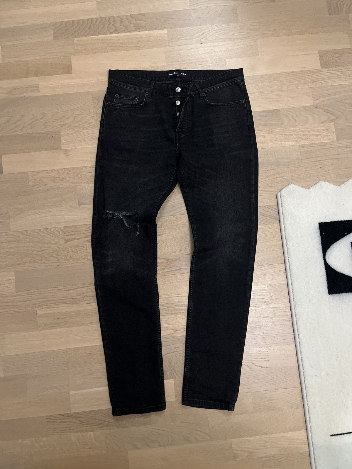 Balenciaga Balenciaga SS18 Archetype Destroyed Knee Black Jeans Size US 33 - 1 Thumbnail