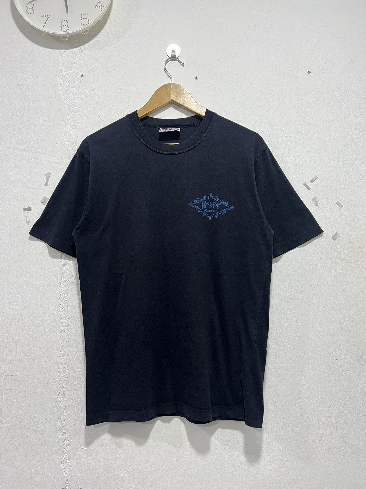 Vintage Vintage 90’s Reebok Blacktop Rare Tshirt Size US M / EU 48-50 / 2 - 1 Thumbnail
