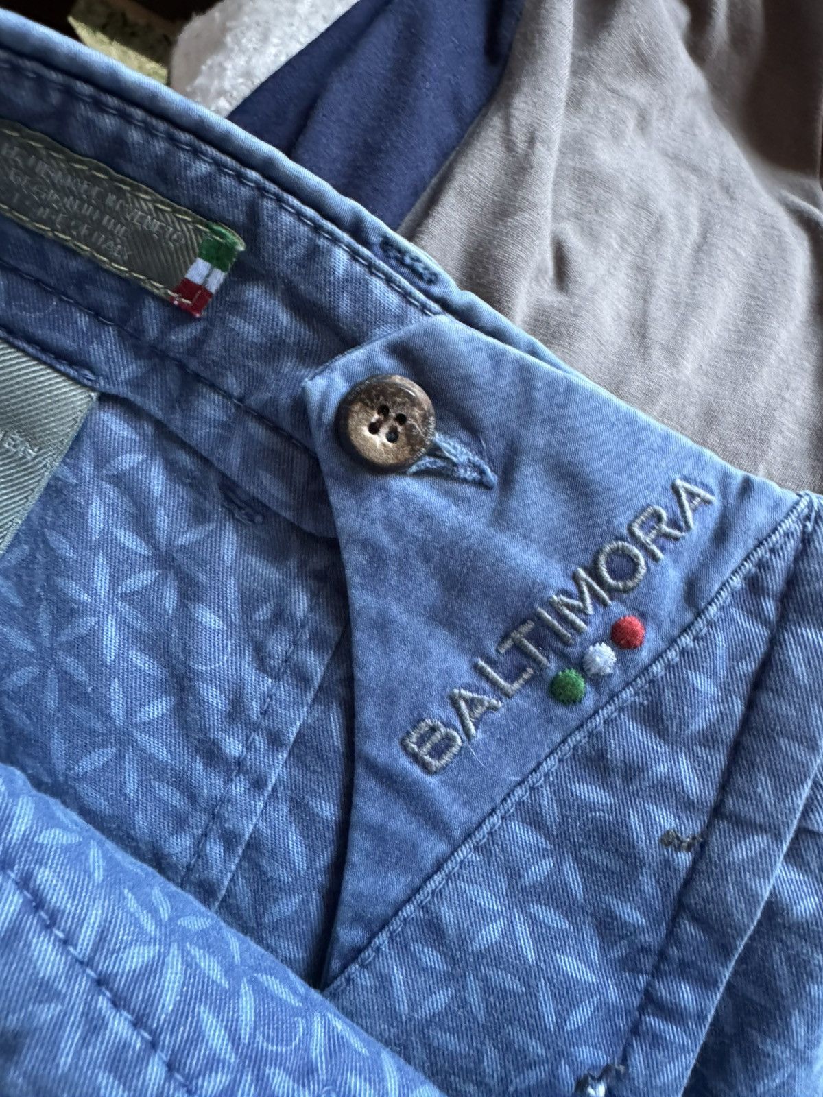 Jacob Cohen JACOB COHEN SHORTS see REAL SIZES IN PHOTOS BY TAPE MEASURE Size US 35 - 11 Thumbnail