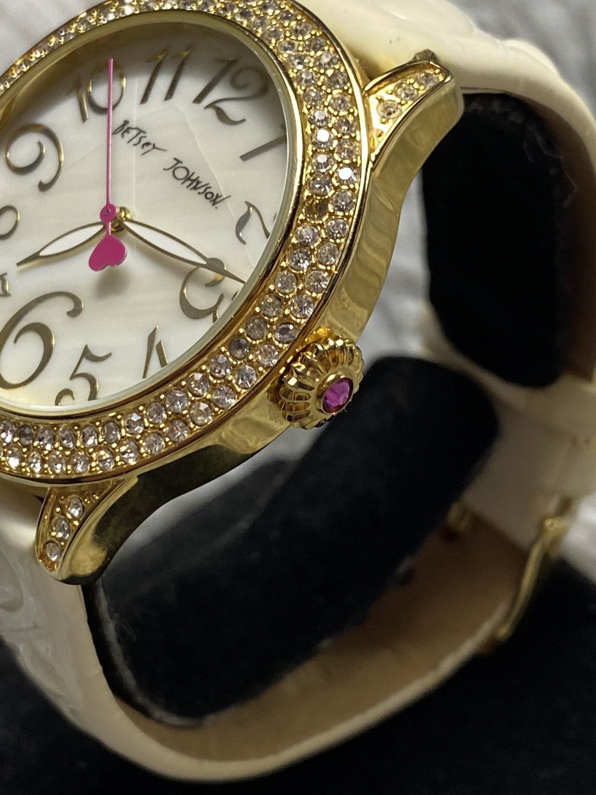 Japanese Brand × Vintage Sparkling Betsey Johnson Watch - Japanese Brand Size ONE SIZE - 3 Thumbnail