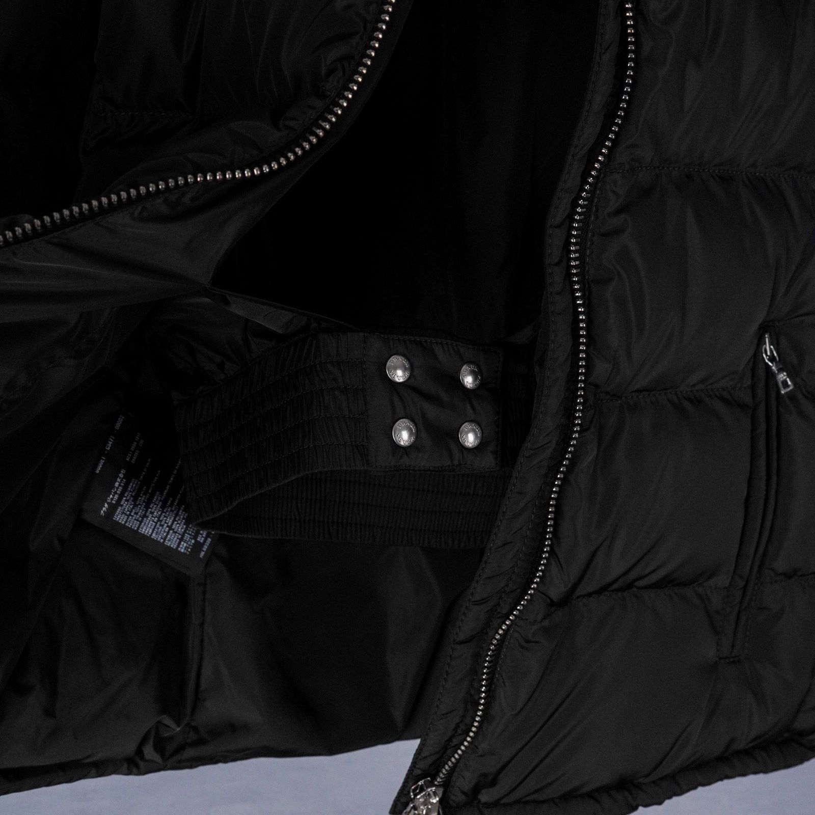 Prada Prada black nylon genuine fox fur hooded womens down jacket Size XS / US 0-2 / IT 36-38 - 11 Thumbnail