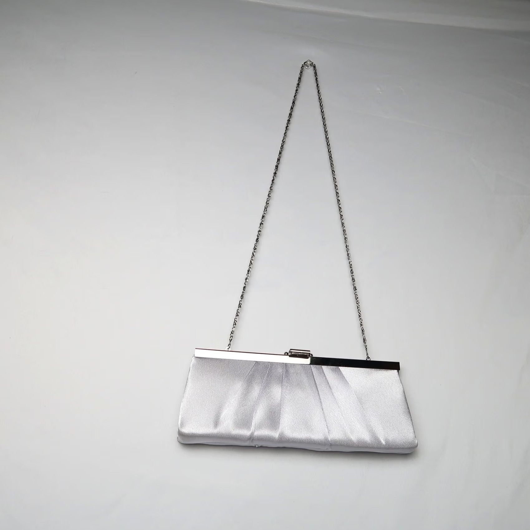 Vintage VINTAGE Gunne Sax Purse Silver Y2K satin clutch with chain strap Size ONE SIZE - 5 Thumbnail