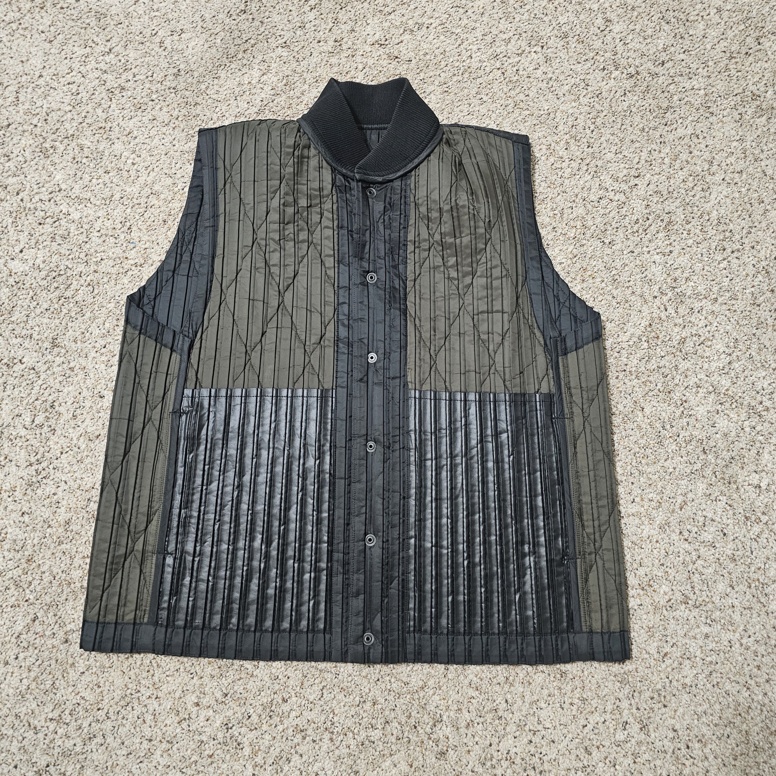 Issey Miyake Homme Plissé Issey Miyake Black Padded Pleats Vest Size 2/M Size US M / EU 48-50 / 2 - 13 Thumbnail