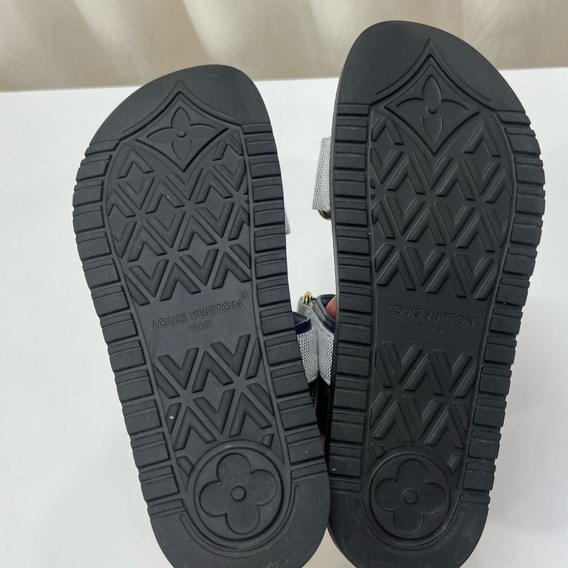 Louis Vuitton Louis Vuitton Stylish Comfortable Slide Sandals for Women - Size US 7 / IT 37 - 6 Thumbnail
