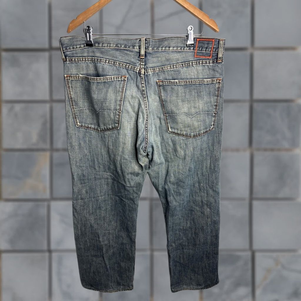 Hugo Boss HUGO BOSS Jeans Mens 36x28 Blue Medium Wash Distressed Straight Denim Pocket Pockets Belt Loops Zip Fly Jeans Mens Boys Size US 36 / EU 52 - 1 Thumbnail