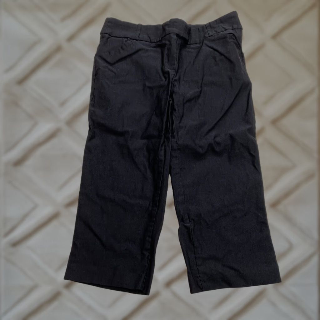 Vintage A.B.N Capri Pants Womens 8 Black Nylon Rayon Spandex Stretch Solid Capris Cropped Capris Regular Fit Womens Size 30" / US 8 / IT 44 - 1 Thumbnail