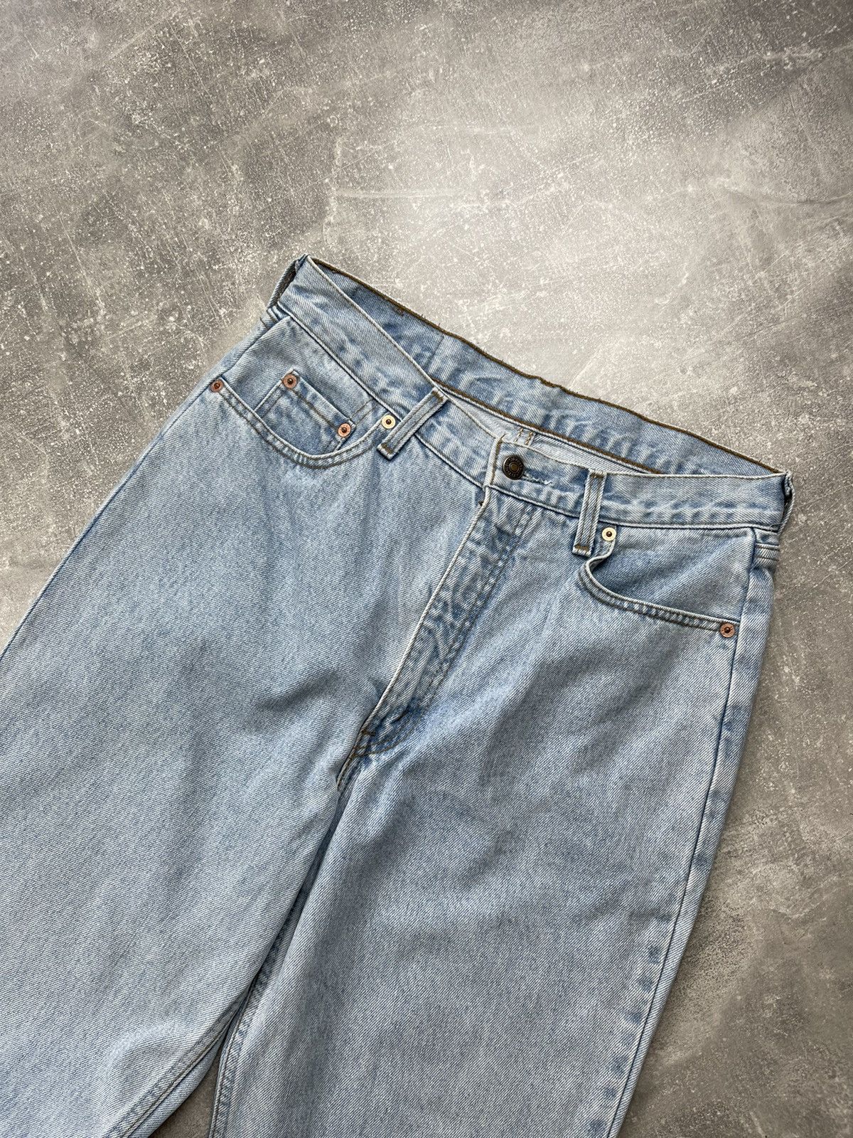 Levi's Vintage Rare Levi’s 881 Light Wash Denim Jeans USA Size US 33 - 8 Thumbnail