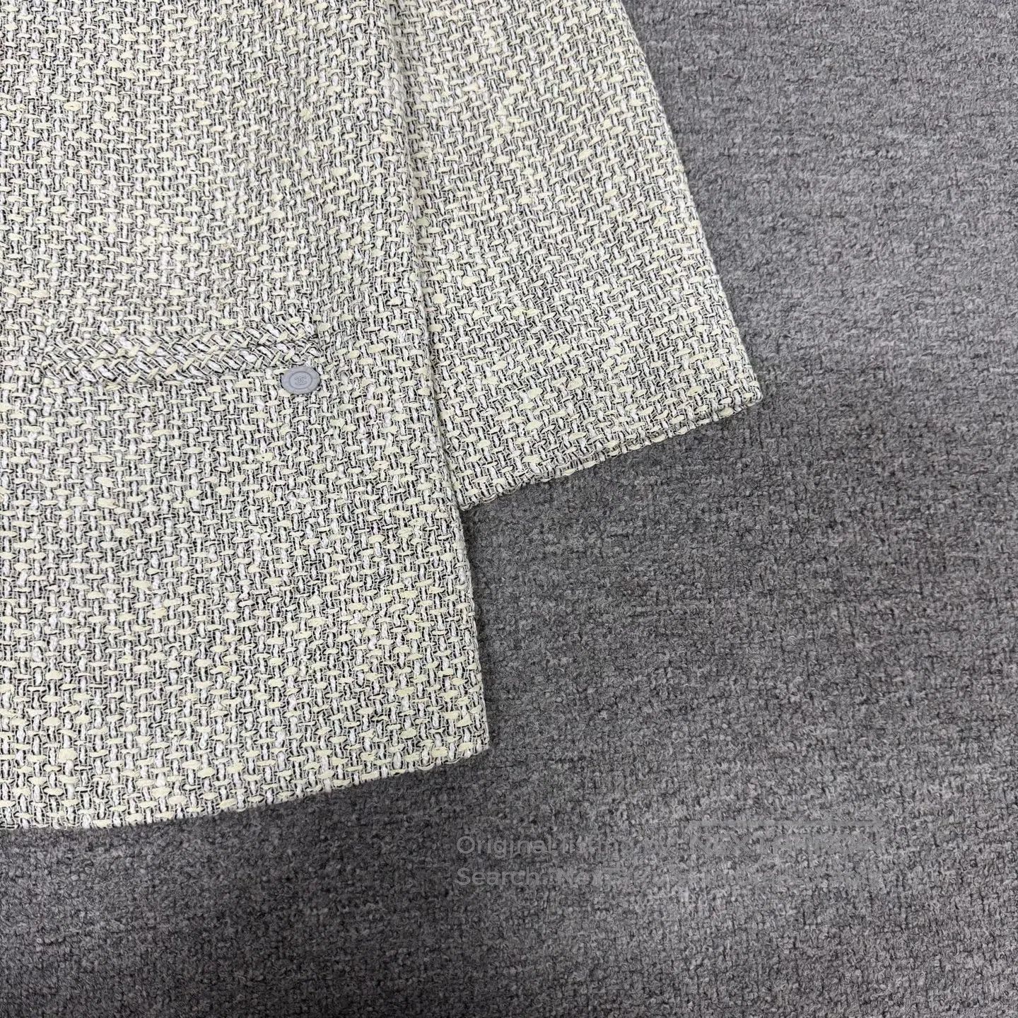 Chanel Chanel Off-white coarse woolen cardigan jacket, collarless Size S / US 4 / IT 40 - 5 Thumbnail