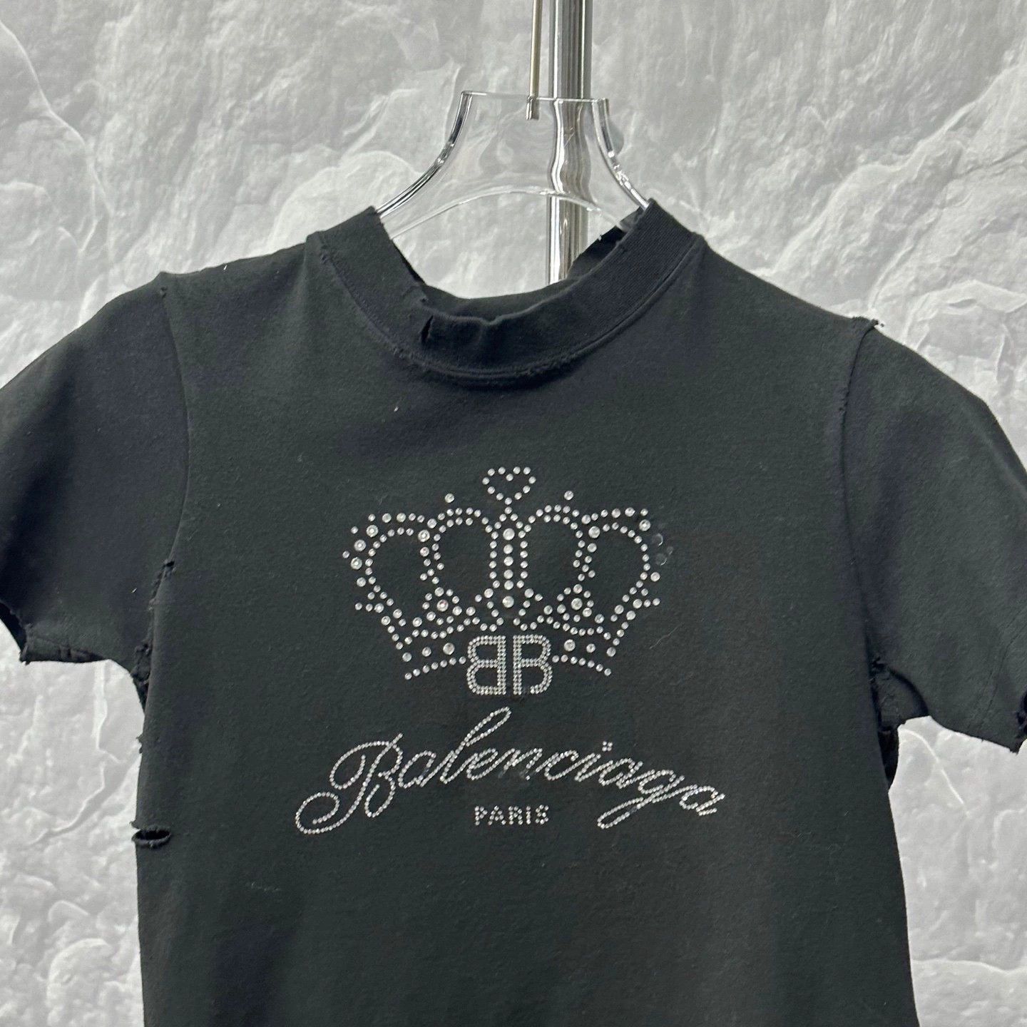 Balenciaga balenciaga diamond crown fitted t-shirt Size US M / EU 48-50 / 2 - 3 Thumbnail