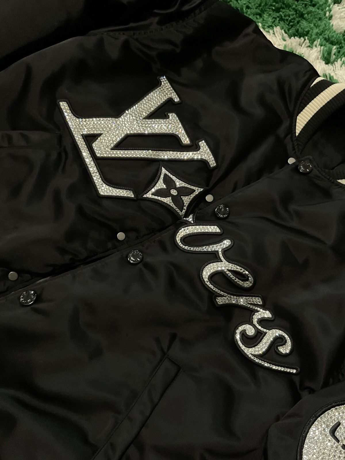 Louis Vuitton Louis Vuitton Embroidered Nylon Baseball Bomber F/W 2024 Size US S / EU 44-46 / 1 - 5 Thumbnail