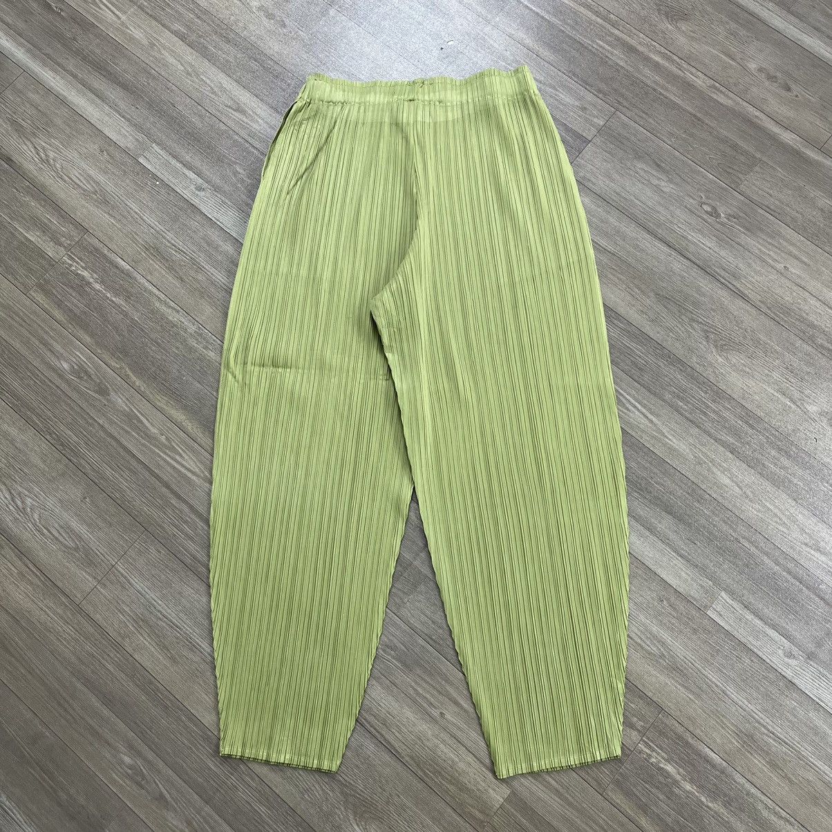 Pleats Please Issey Miyake Vintage Pleats Please Issey Miyake Green Monthly June Pants Size US 28 / EU 44 - 20 Thumbnail