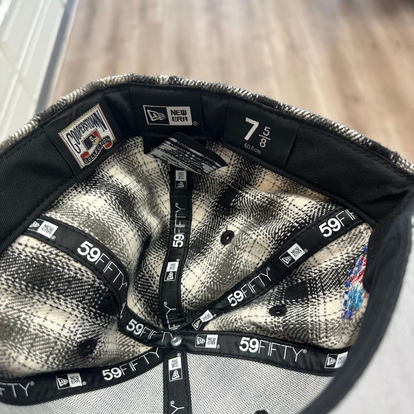 New Era Toronto Blue Jays Plaid Corduroy Fitted Hat Cap Size 7 5/8 Size ONE SIZE - 5 Thumbnail