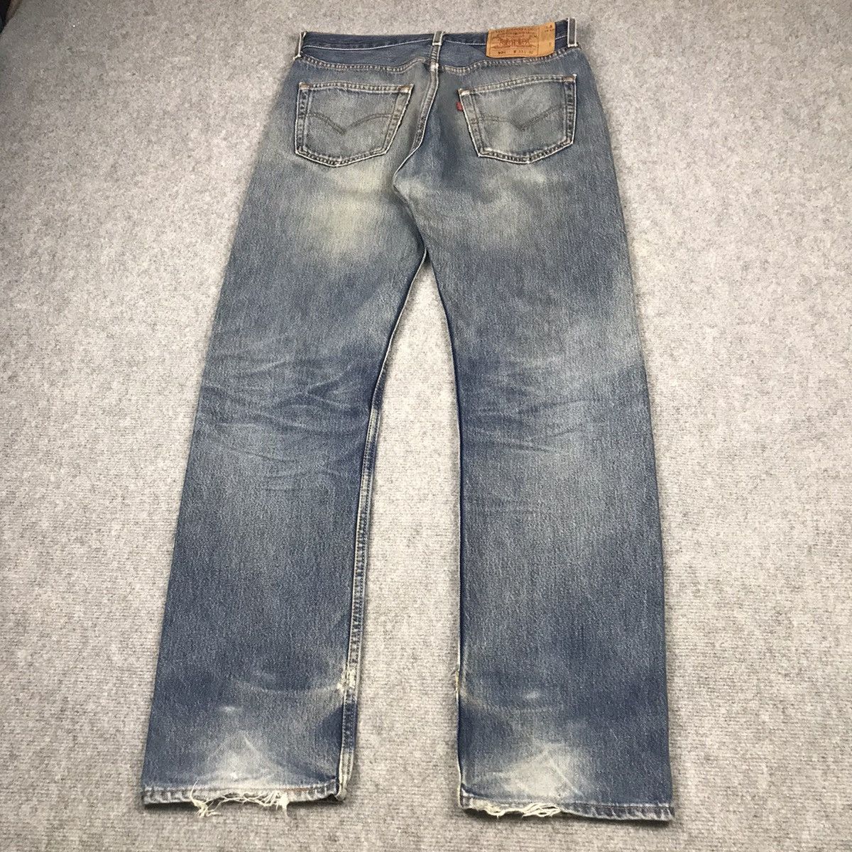 Levi's Vintage Clothing × Vintage LEVIS 501 DISTRESSED DENIM FADED BUTTON 501 PANTS 147 Size US 30 / EU 46 - 9 Thumbnail