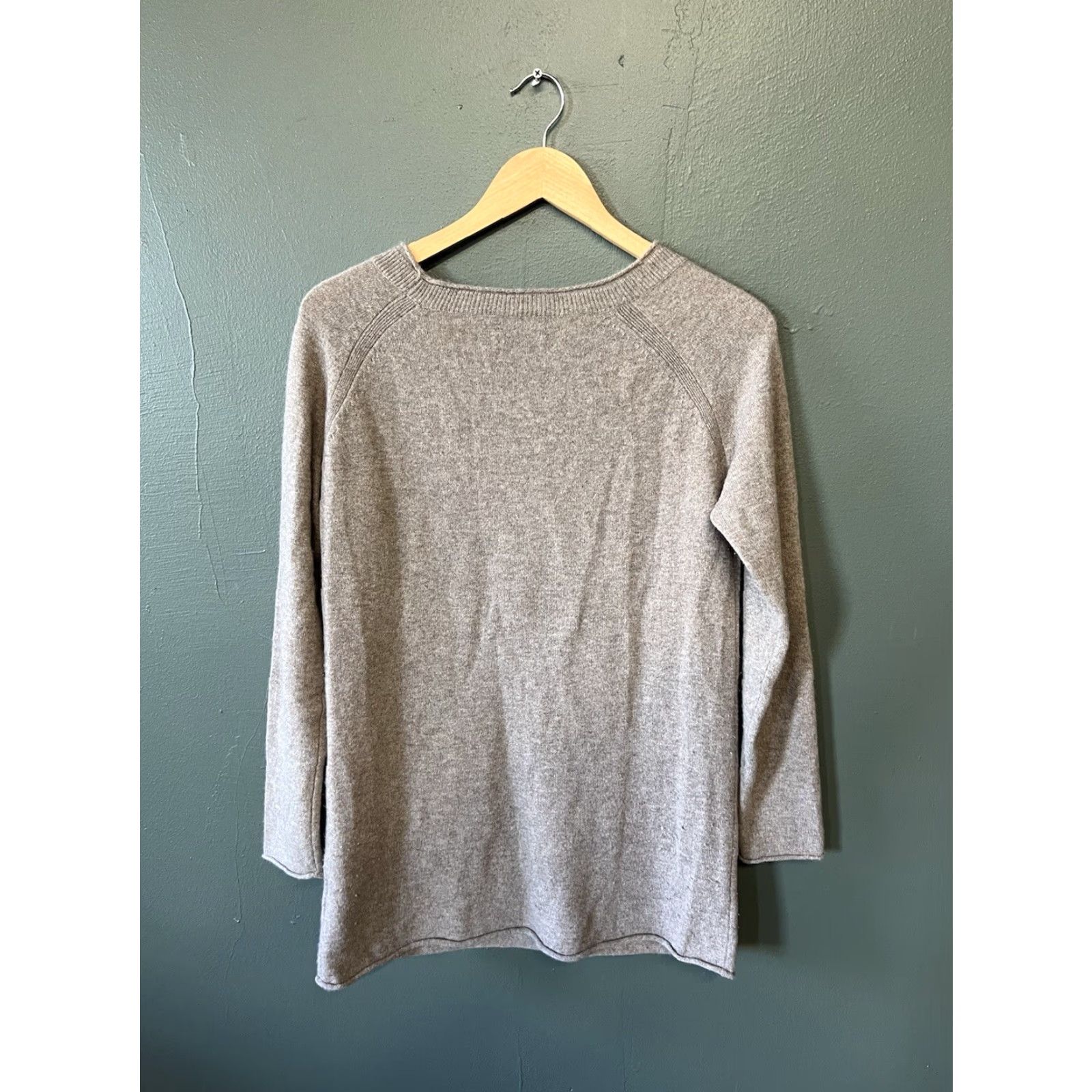 Vintage Saffron Sweater Women's Size M Cashmere Brown Pullover Zip Pockets Crew Neck Long Sleeve Size M / US 6-8 / IT 42-44 - 2 Thumbnail