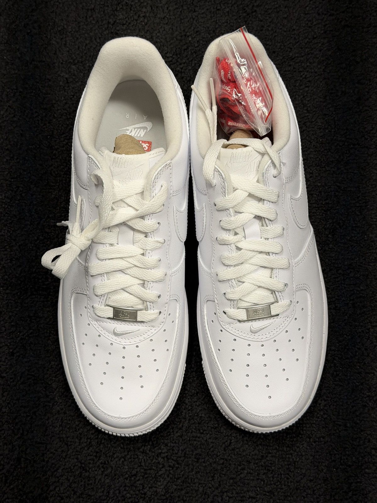 Nike × Supreme DS Supreme x Nike Air Force 1 White Low Tops size 8 Size US 8 / EU 41 - 4 Thumbnail