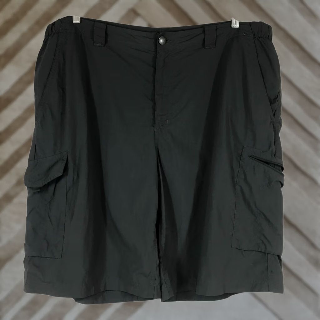 Vintage Columbia Gray Cargo Shorts Mens 42 Size US 42 / EU 58 - 1 Thumbnail