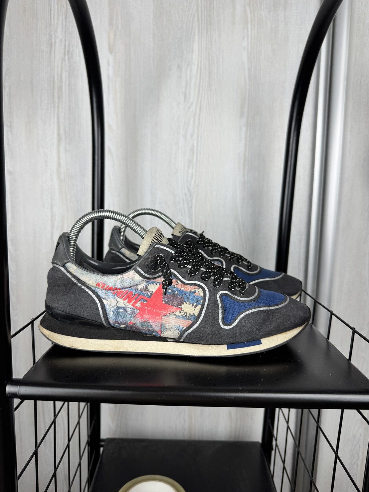 Golden Goose RUNNING Womens Low Cut Sneakers Pop Art Pattern