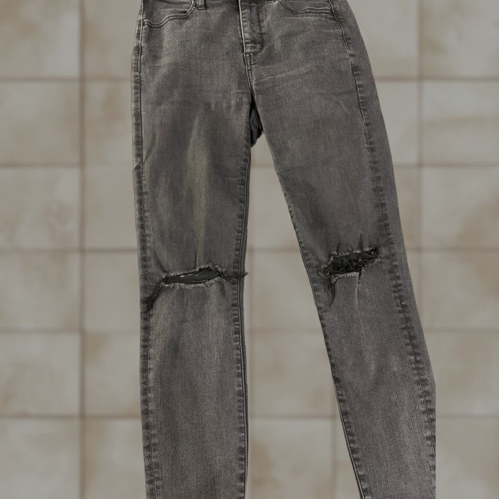 American Eagle Outfitters American Eagle Outfitters Jeans Womens 4 Black Skinny Distressed Stretch Denim High Rise Jeans Size 27" / US 4 / IT 40 - 1 Thumbnail
