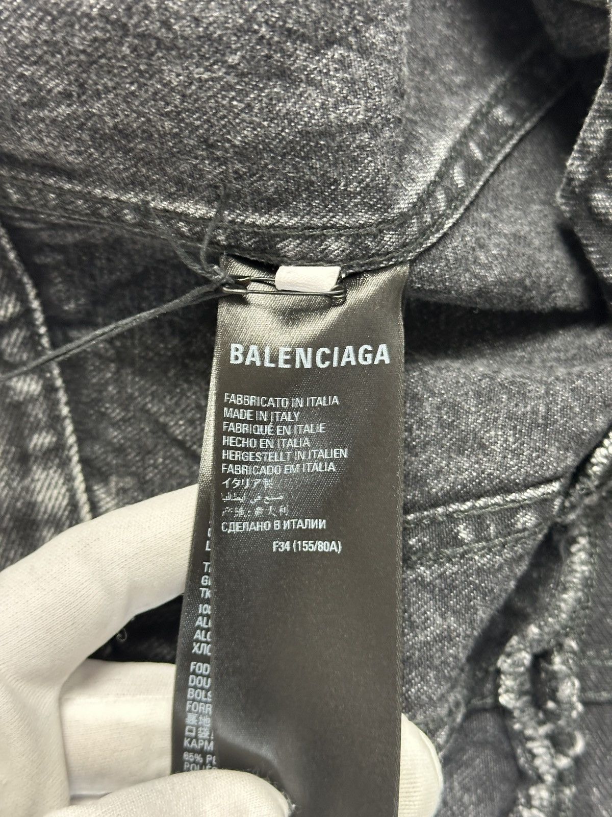 Balenciaga Balenciaga Asymmetrical Rhinestone Trucker Denim Jacket Size US S / EU 44-46 / 1 - 7 Thumbnail
