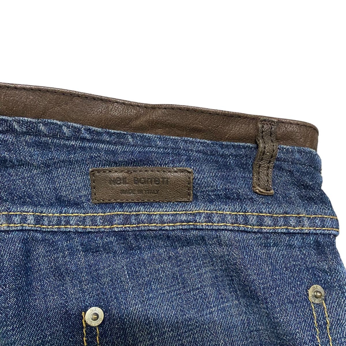 Neil Barrett Neil Barrett Denim Leather Trimmed Flare Jeans Low Rise Size 28" / US 6 / IT 42 - 13 Thumbnail