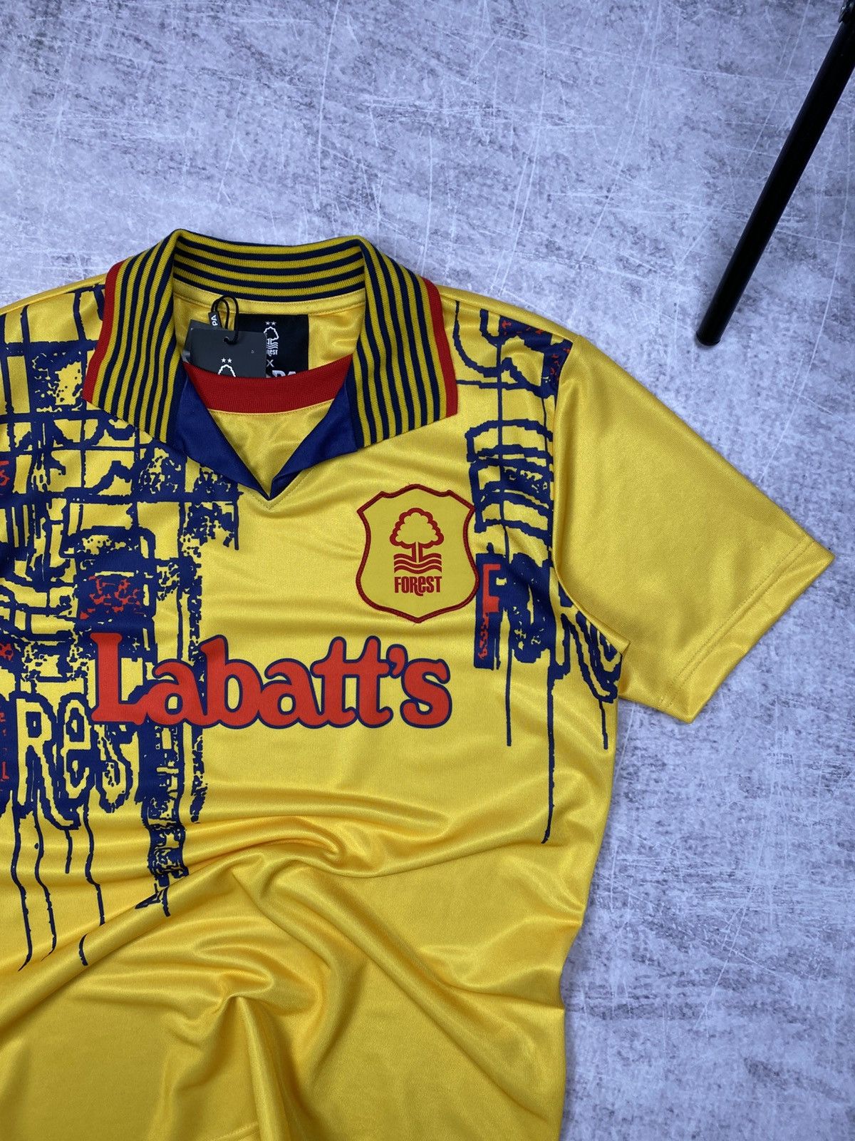 Umbro × Vintage Football Nottingham Forest soccer jersey like vintage Umbro Size US S / EU 44-46 / 1 - 2 Thumbnail